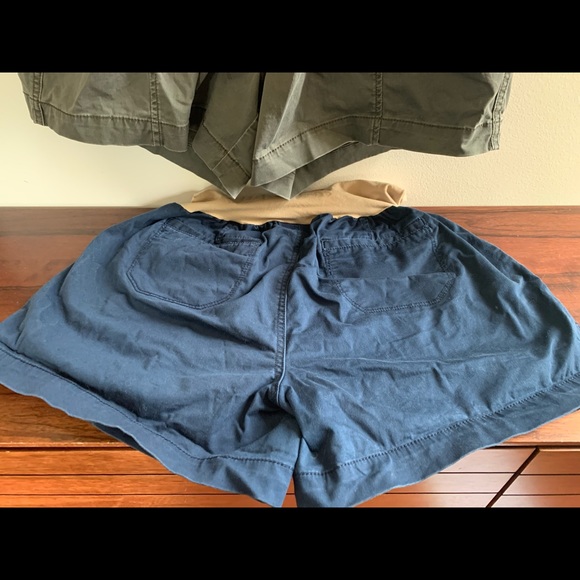 Maternity Shorts (2 pairs) - Picture 4 of 7